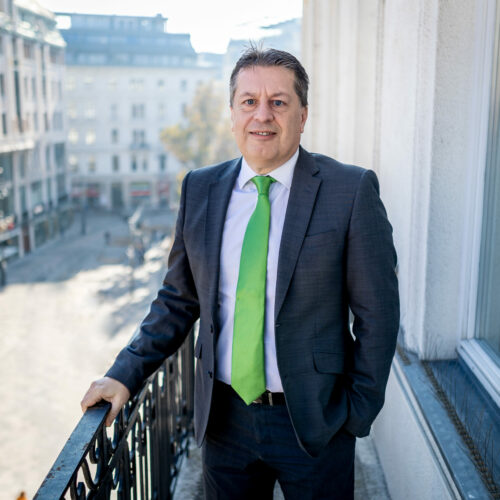 schuszter peter